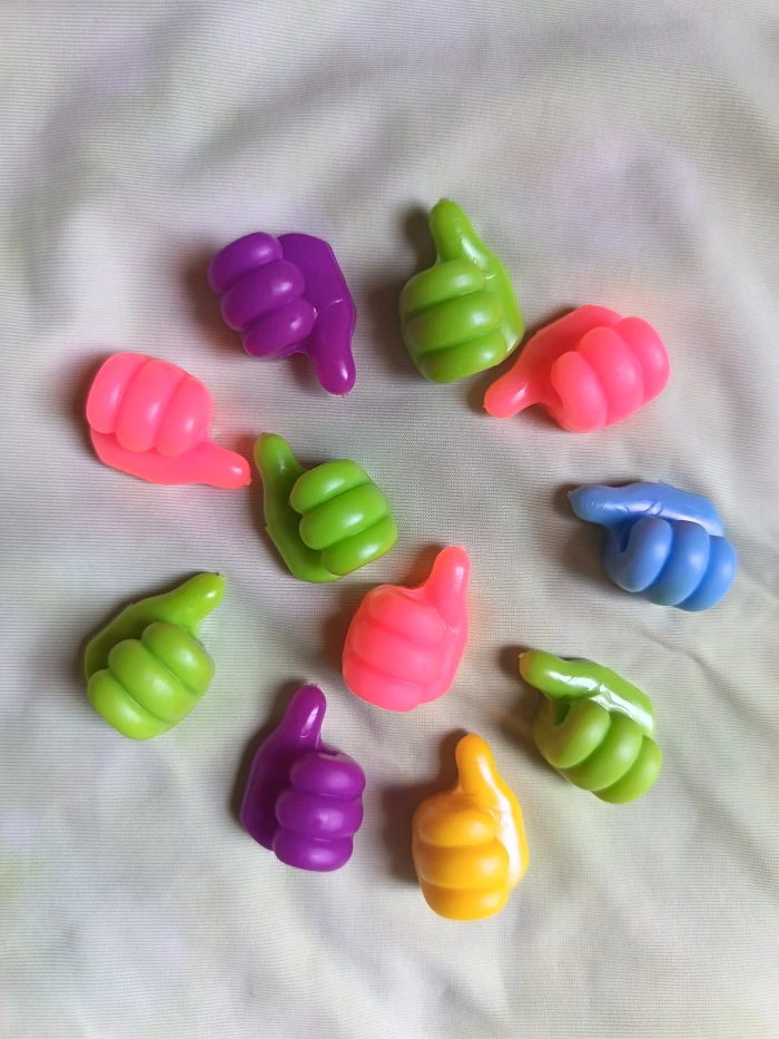 silicone thumbs-up wall hooks
